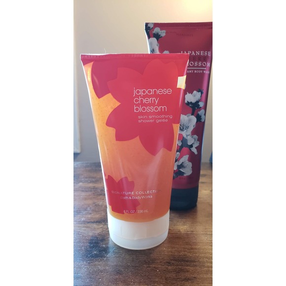 Bath & Body Works 2 products Japanese Cherry Blossom Body Scrub Creamy Body Wash - Picture 3 of 8